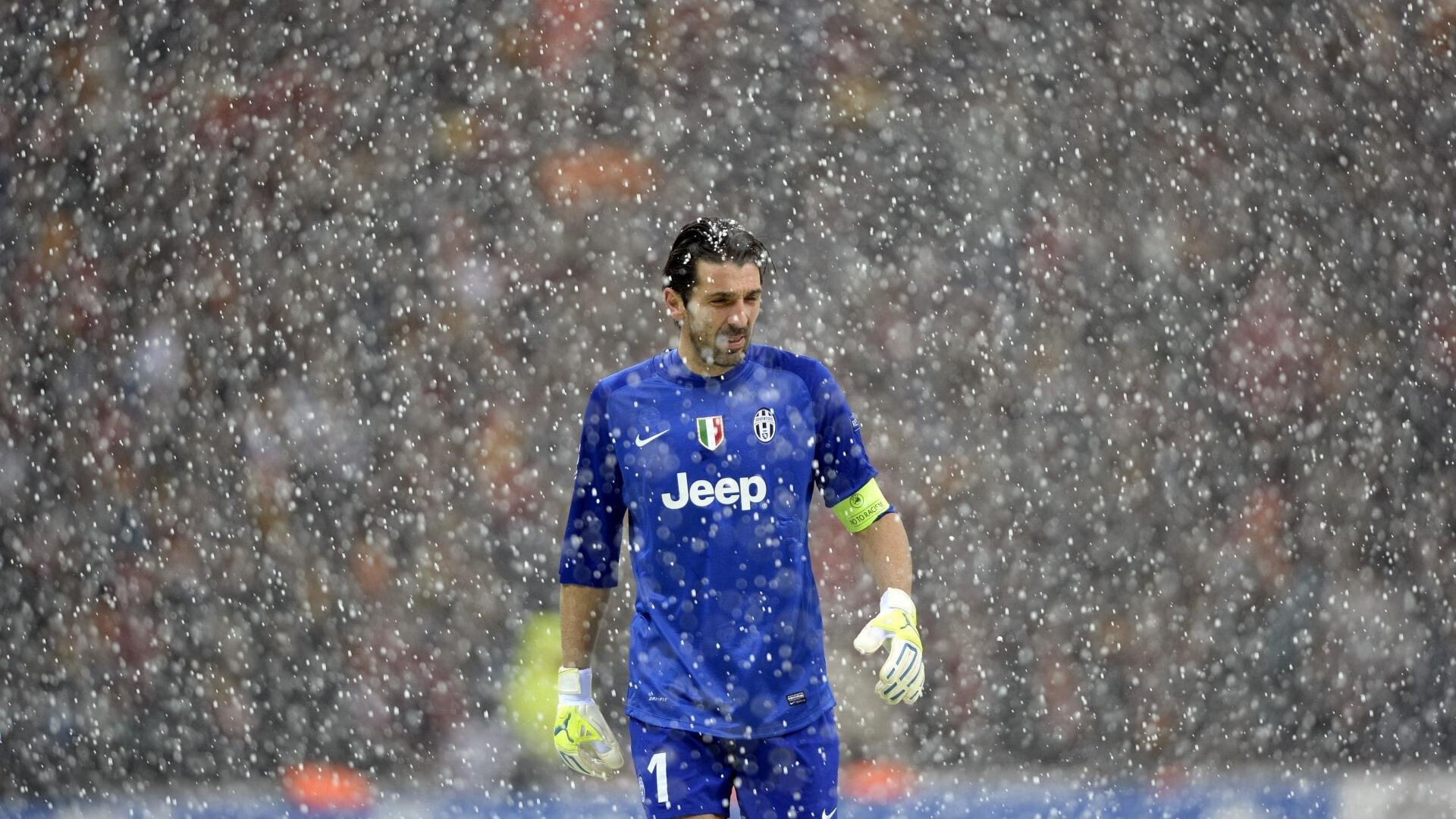 爱游戏体育-马龙赛点兑现，北京首钢淘汰尤文图斯晋级四强，主帅激动落泪